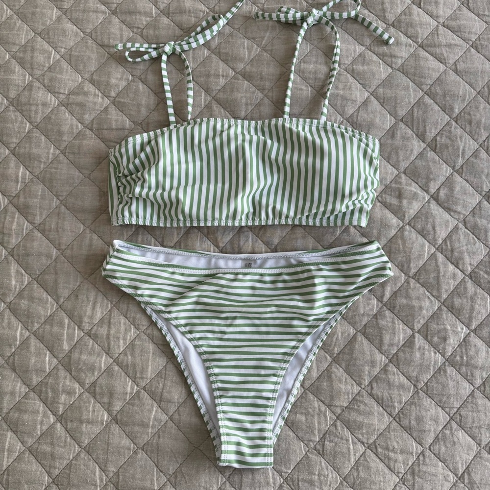 Green & White Striped Bikini Set with Convertible Strapless Top & Midrise Bottom